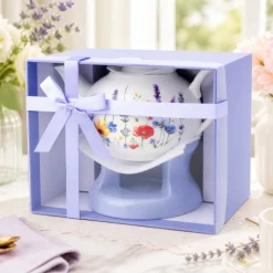 Dzbanek porcelanowy z niebieskim podgrzewaczem biały imbryk w kwiaty do zaparzania herbaty 1L ODELO SOLEY OD2960 Delhan