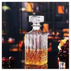 Karafka do whisky alkoholu grube szkło 850 ml