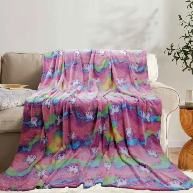 Koc świecący w ciemności 150x200 cm pled z mikrofibry dla dzieci jednorożec Cotton World