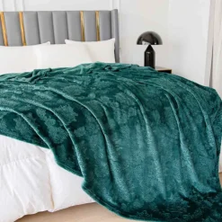 Koc 160x200 cm mikrofibra Cotton World miękki ciepły pled narzuta na łóżko zieleń butelkowa KHP-44