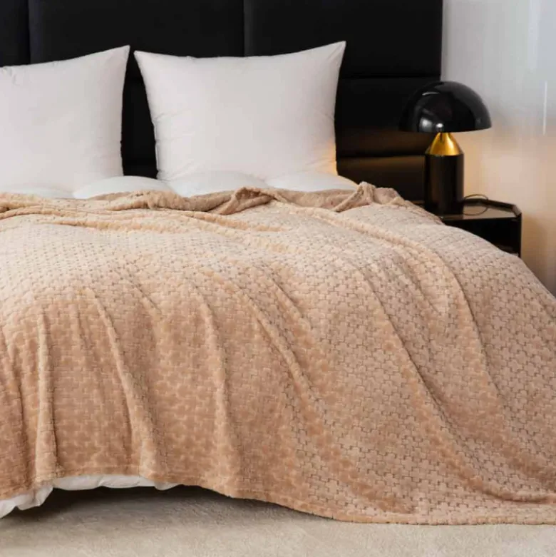 Koc 160x200 cm mikrofibra Cotton World miękki ciepły pled narzuta na łóżko beżowy KHT-56