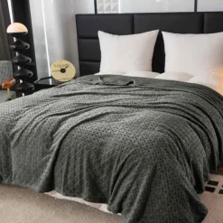 Koc 160x200 cm mikrofibra Cotton World miękki ciepły pled narzuta na łóżko beżowy KHT-58