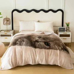 Koc z realistycznym nadrukiem nadrukiem 160x200 miękki pled narzuta na łóżko Cotton World KSM 93 wzór kotek