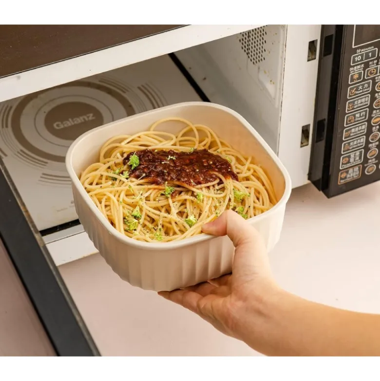 Pojemniki kwadratowe lunchbox MG Home Misto zestaw 4 sztuk hermetyczne 3600/2400/1400/750 ml kremowe