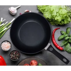 Wok 28 cm patelnia głęboka czarna nieprzywieralna powłoka MG Home