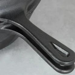 Zestaw żeliwny garnek 3.5L z patelnia 24cm z linii CAST LINE indukcje gaz ognisko Vilde