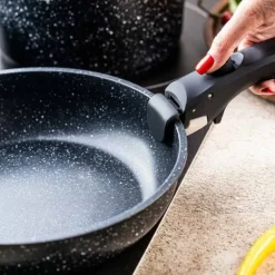 Zestaw garnków z odpinaną rączka komplet 3 sztuk czarne marmurkowe Klausberg KB 7858