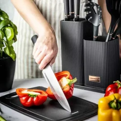Zestaw noży i przyborów kuchennych w stojaku z deską do krojenia Klausberg KB 7835
